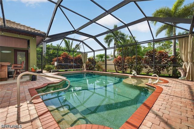 10650 Sir Michaels Place DR, Bonita Springs, FL 34135