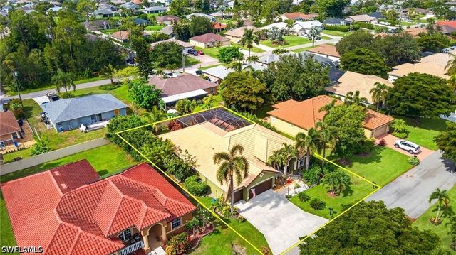 10650 Sir Michaels Place DR, Bonita Springs, FL 34135