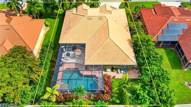 10650 Sir Michaels Place DR, Bonita Springs, FL 34135