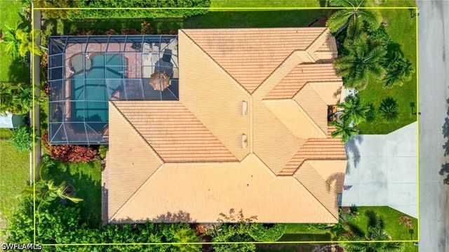 10650 Sir Michaels Place DR, Bonita Springs, FL 34135