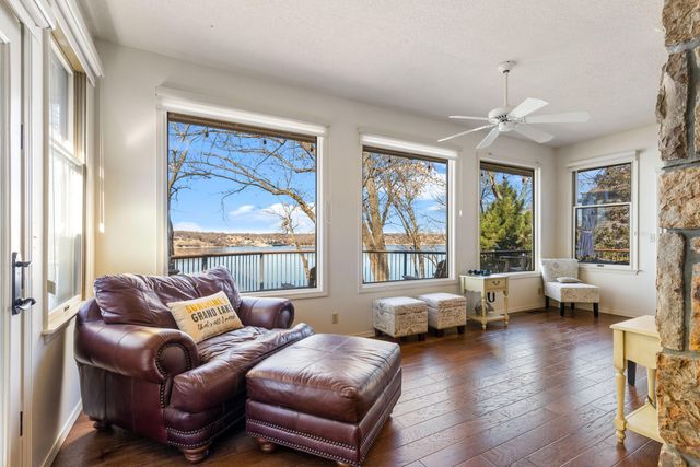 3126 Shore Drive, Grove, OK 74344