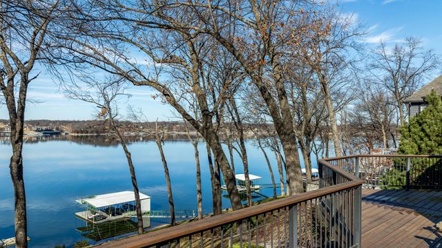 3126 Shore Drive, Grove, OK 74344