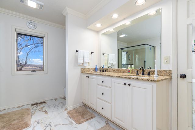 3126 Shore Drive, Grove, OK 74344