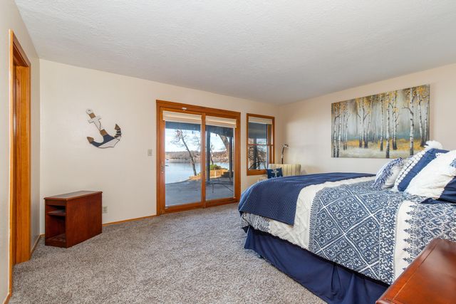 3126 Shore Drive, Grove, OK 74344