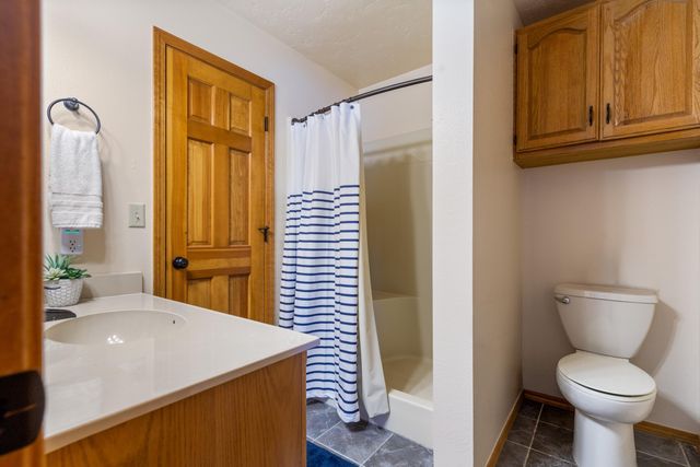 3126 Shore Drive, Grove, OK 74344