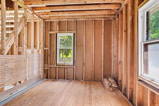 1815 E Beardsley Avenue, Elkhart, IN 46514