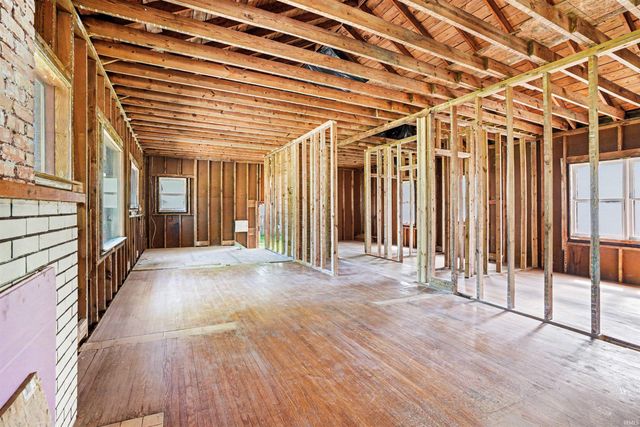 1815 E Beardsley Avenue, Elkhart, IN 46514