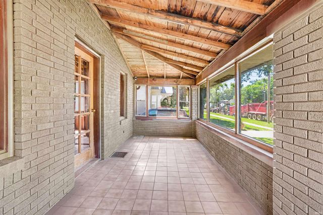 1815 E Beardsley Avenue, Elkhart, IN 46514