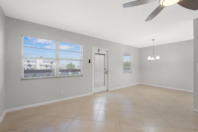 3038 Cornwall B 3038, Boca Raton, FL 33434