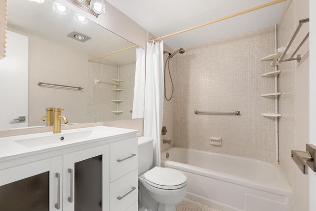 3038 Cornwall B 3038, Boca Raton, FL 33434