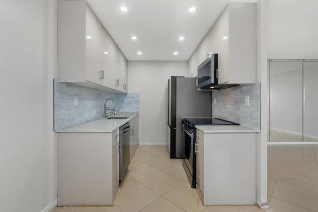 3038 Cornwall B 3038, Boca Raton, FL 33434