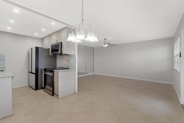 3038 Cornwall B 3038, Boca Raton, FL 33434