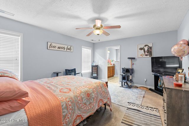 338 Rose Bud Lane, Holly Ridge, NC 28445