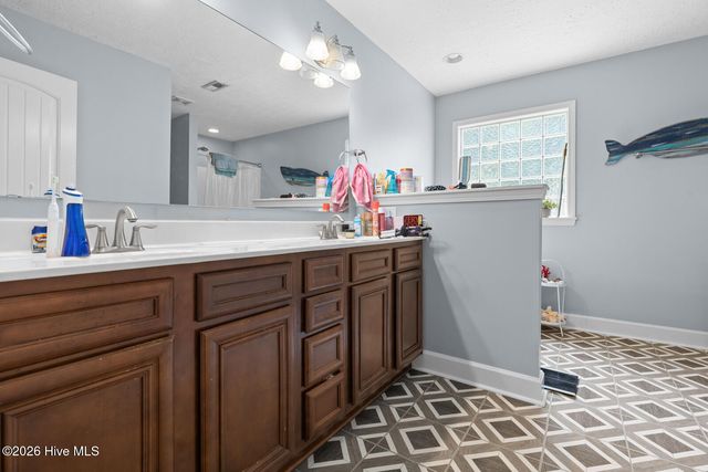 338 Rose Bud Lane, Holly Ridge, NC 28445
