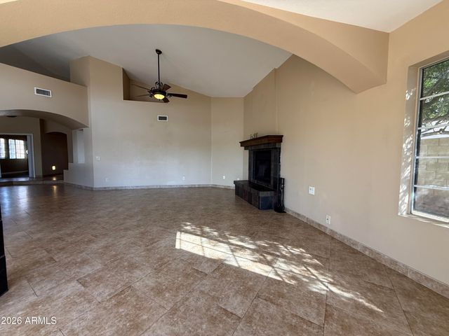 11003 W LAURELWOOD Lane, Avondale, AZ 85392