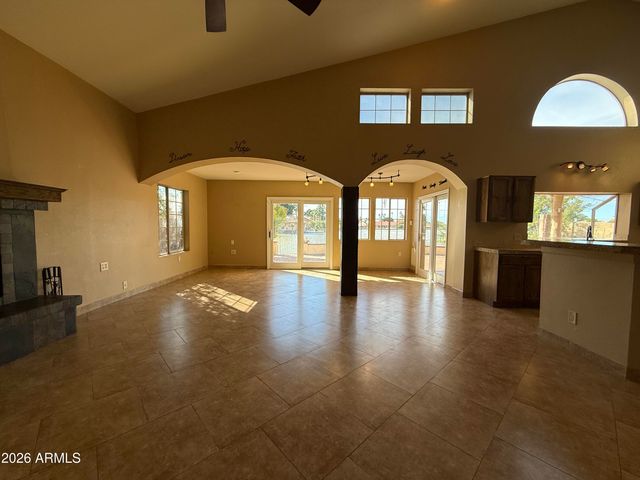 11003 W LAURELWOOD Lane, Avondale, AZ 85392