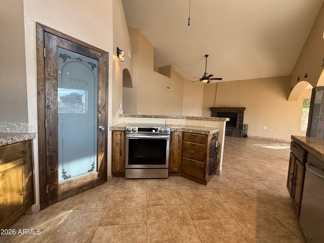 11003 W LAURELWOOD Lane, Avondale, AZ 85392