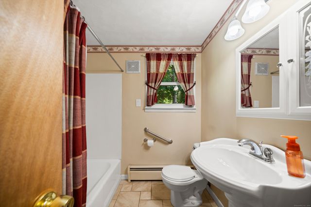 23 Clear Street, Enfield, CT 06082