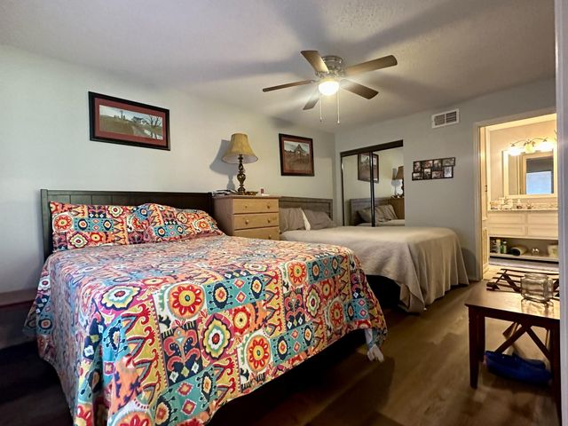 200 Fountain Lake W 128, Livingston, TX 77351