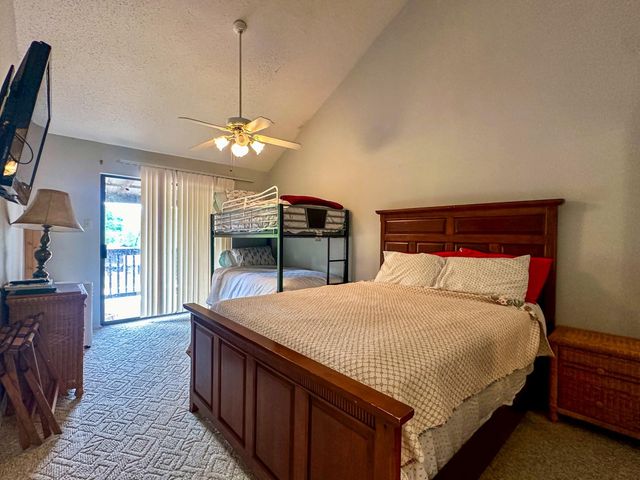 200 Fountain Lake W 128, Livingston, TX 77351