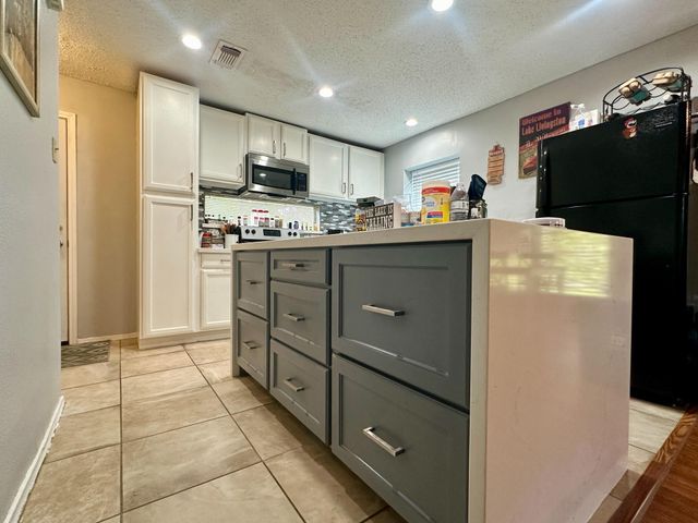 200 Fountain Lake W 128, Livingston, TX 77351