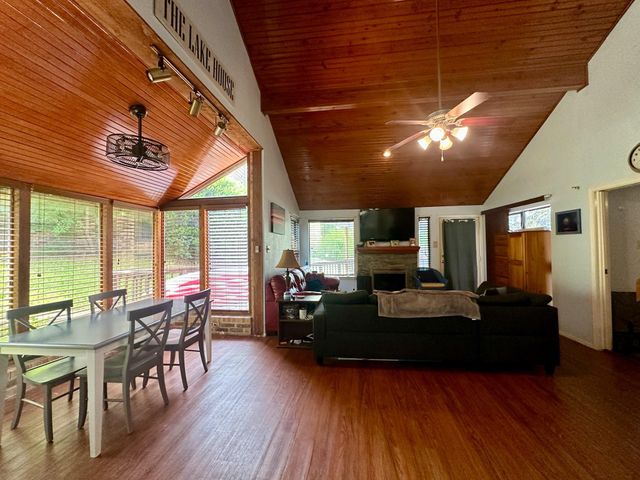 200 Fountain Lake W 128, Livingston, TX 77351