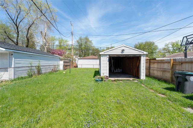 2346 Bloomfield Street, Melvindale, MI 48122