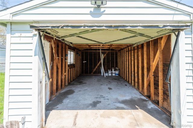 2346 Bloomfield Street, Melvindale, MI 48122