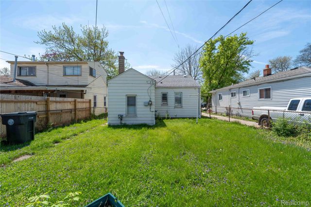 2346 Bloomfield Street, Melvindale, MI 48122