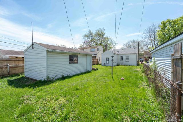 2346 Bloomfield Street, Melvindale, MI 48122