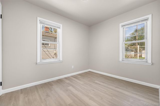 2346 Bloomfield Street, Melvindale, MI 48122