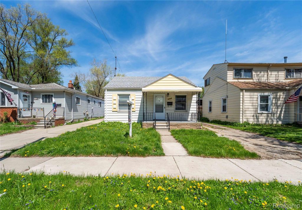 2346 Bloomfield Street, Melvindale, MI 48122