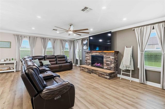 10007 DOLPHIN GULL CIRCLE, Thonotosassa, FL 33592