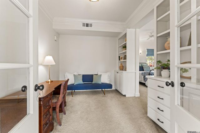 1925 Country Club Dr, Baton Rouge, LA 70808