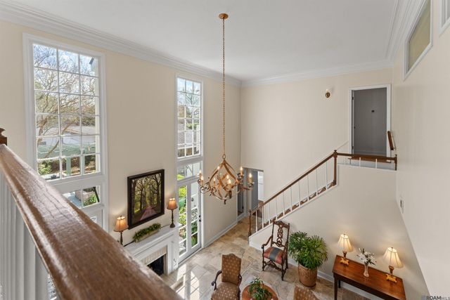 1925 Country Club Dr, Baton Rouge, LA 70808