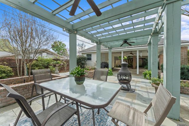 1925 Country Club Dr, Baton Rouge, LA 70808