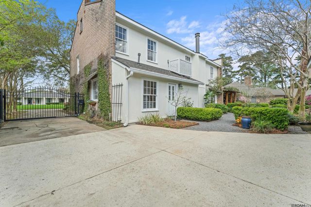 1925 Country Club Dr, Baton Rouge, LA 70808