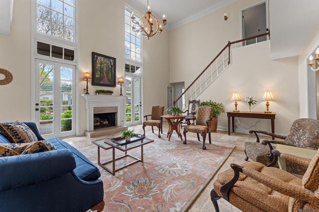 1925 Country Club Dr, Baton Rouge, LA 70808