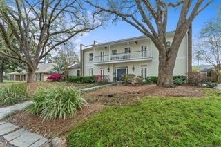 1925 Country Club Dr, Baton Rouge, LA 70808