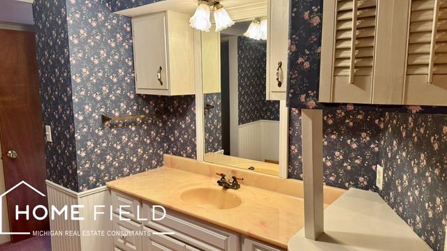 608 Ridgeview Drive, Corunna, MI 48817