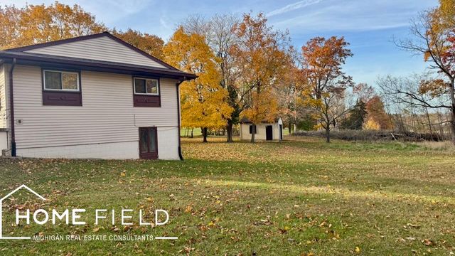 608 Ridgeview Drive, Corunna, MI 48817