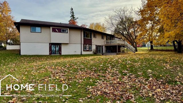 608 Ridgeview Drive, Corunna, MI 48817