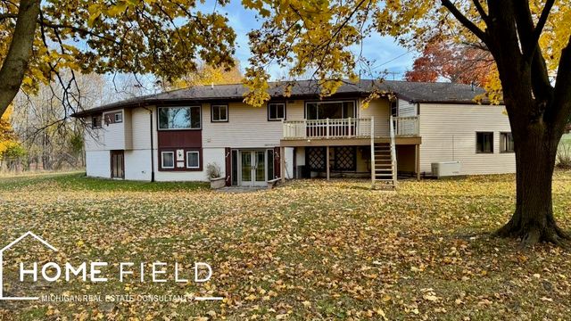 608 Ridgeview Drive, Corunna, MI 48817