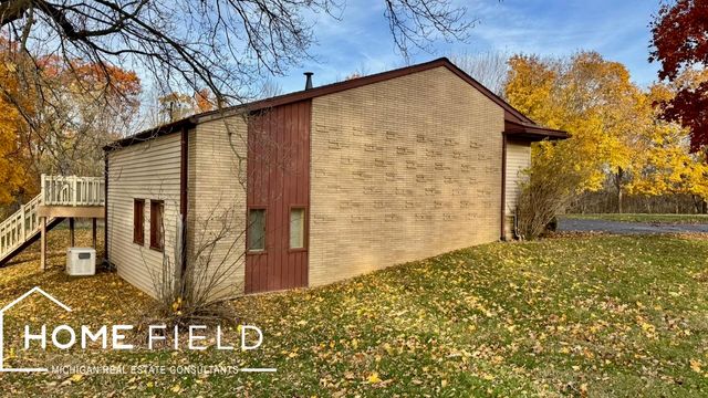608 Ridgeview Drive, Corunna, MI 48817