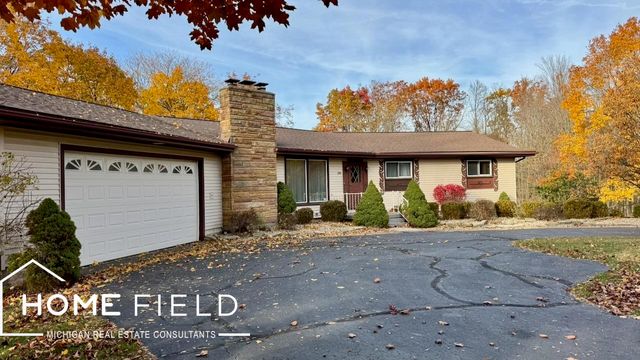 608 Ridgeview Drive, Corunna, MI 48817