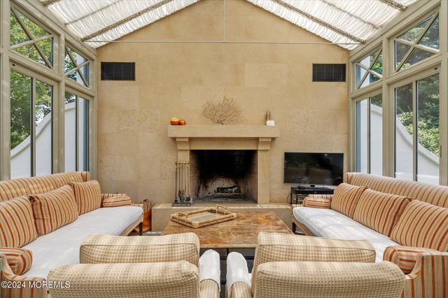 251 Park Avenue, Oakhurst, NJ 07755