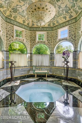 251 Park Avenue, Oakhurst, NJ 07755