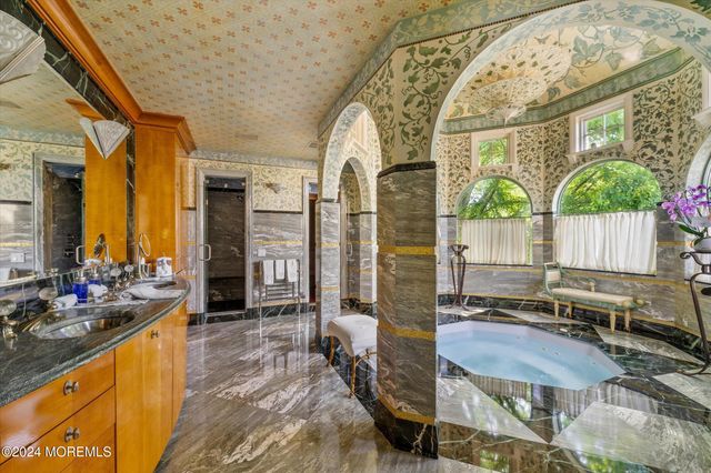 251 Park Avenue, Oakhurst, NJ 07755