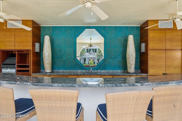 251 Park Avenue, Oakhurst, NJ 07755