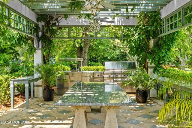 251 Park Avenue, Oakhurst, NJ 07755